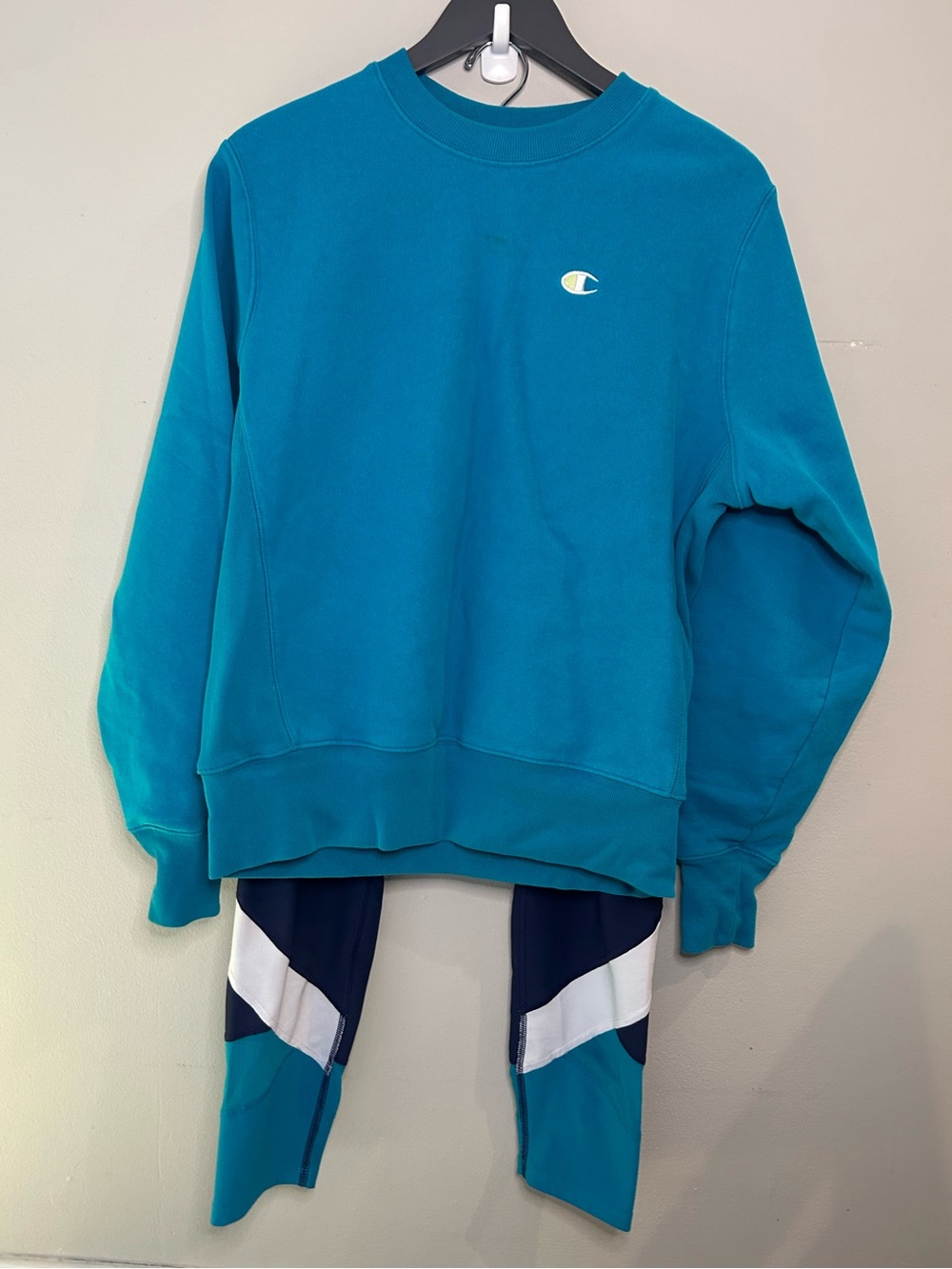 Champion Reverse Weave Embroidered Sweatshirt Sz M with Matching Large Leggings